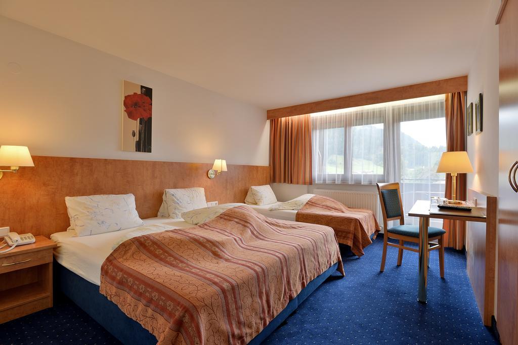 Vierbettzimmer