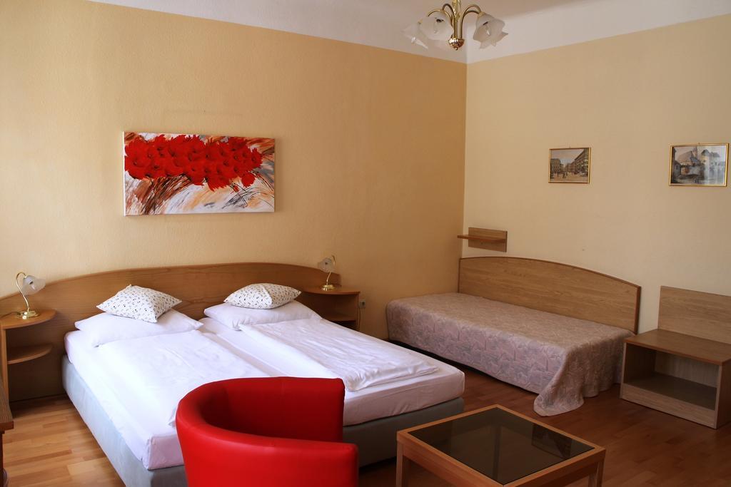 Dreibettzimmer