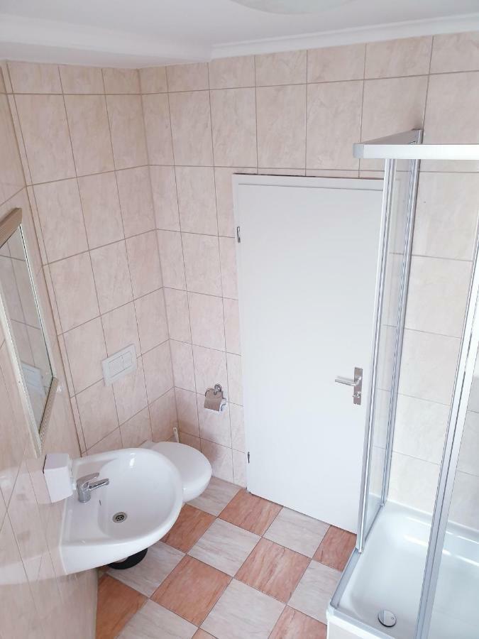 Standard Zweibettzimmer mit Gemeinschaftsbad