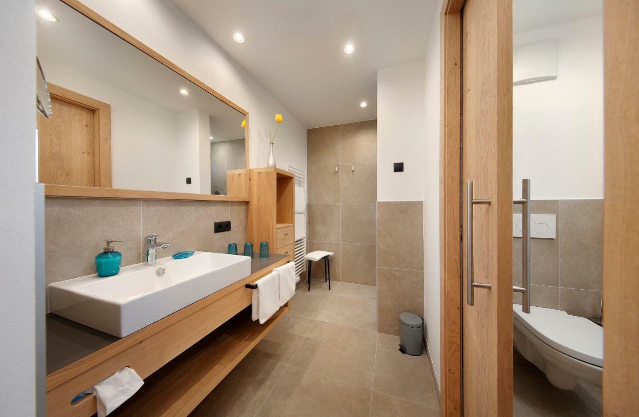 Deluxe Double Room with Balcony,798856326:JPEG