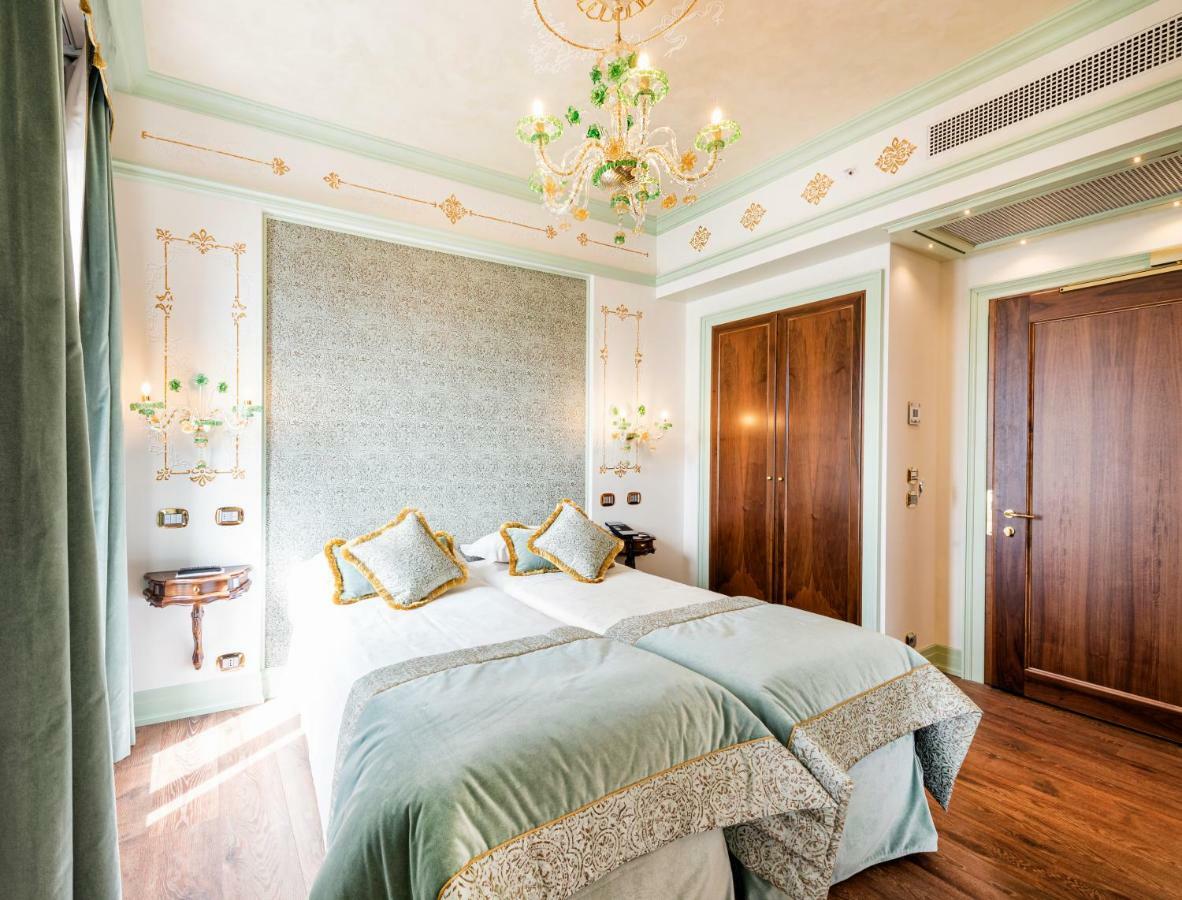Deluxe Doppel-/Zweibettzimmer mit Blick auf den Canal Grande