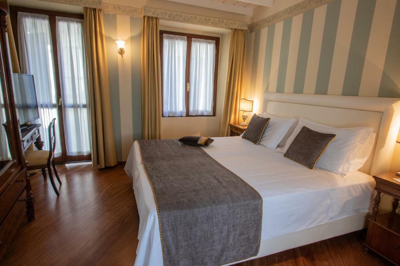 Deluxe Doppel-/Zweibettzimmer