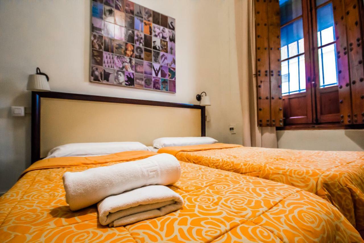 Doppel-/Zweibettzimmer mit Bad
