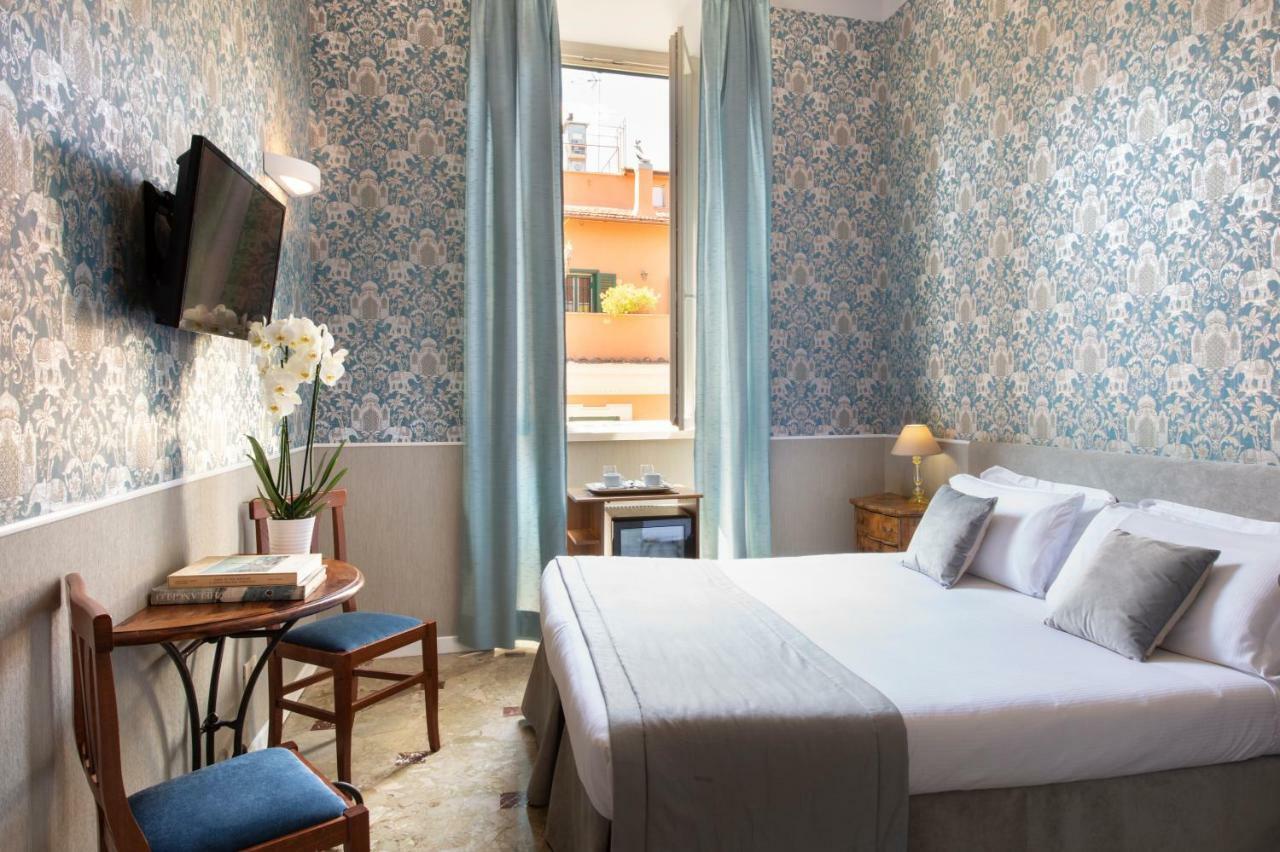 Doppel- oder Zweibettzimmer