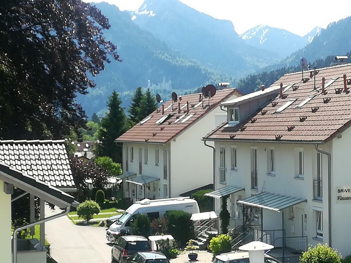 Familienzimmer mit Bergblick und eigenem Bad