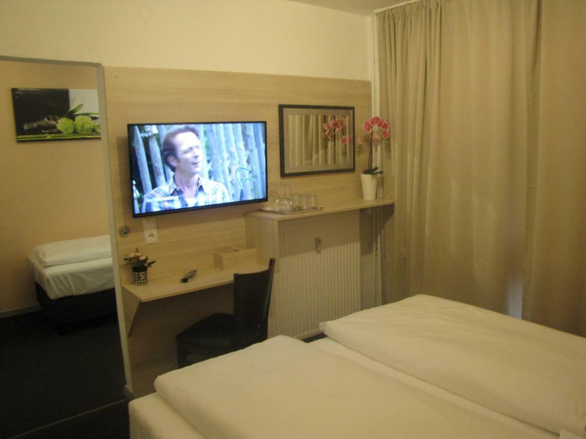 Dreibettzimmer mit eigenem Bad