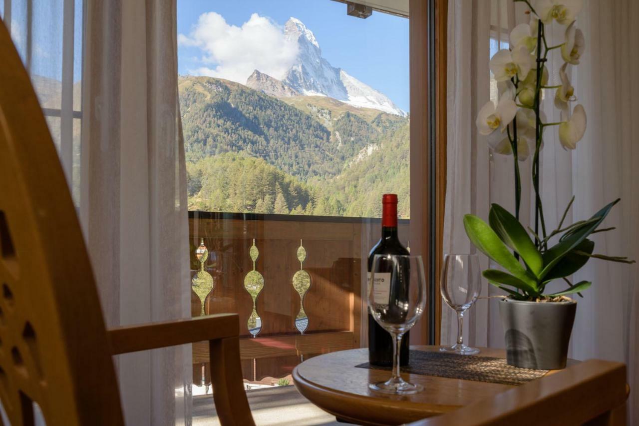 Doppelzimmer mit Blick auf das Matterhorn