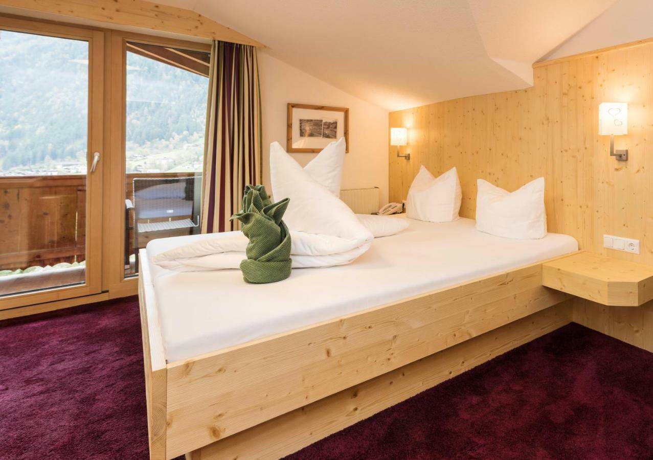 Doppelzimmer mit Balkon