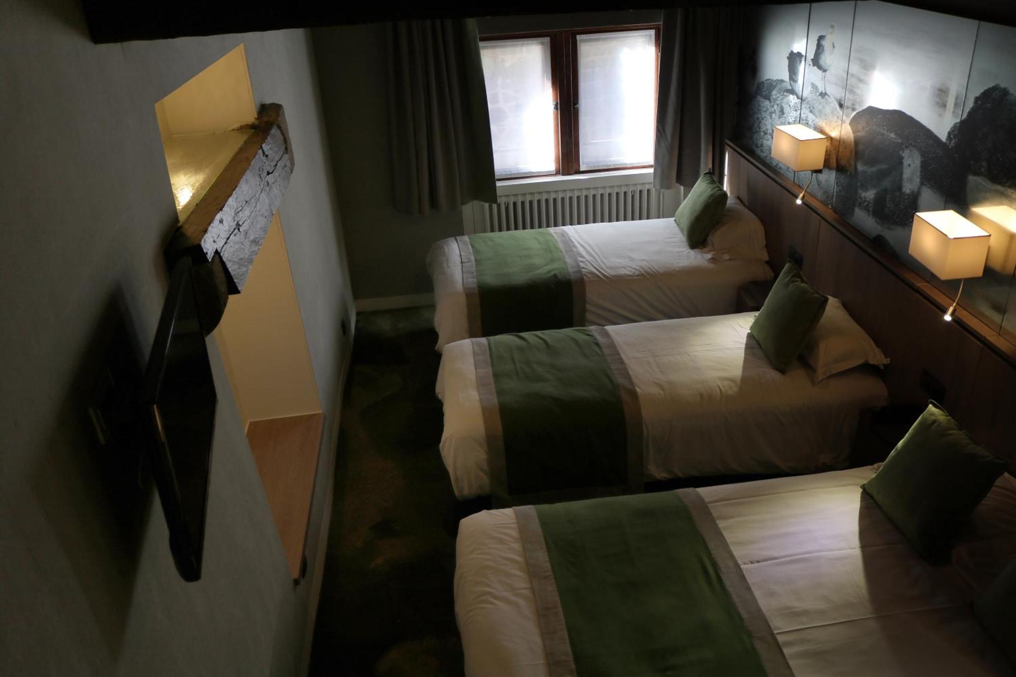 Dreibettzimmer