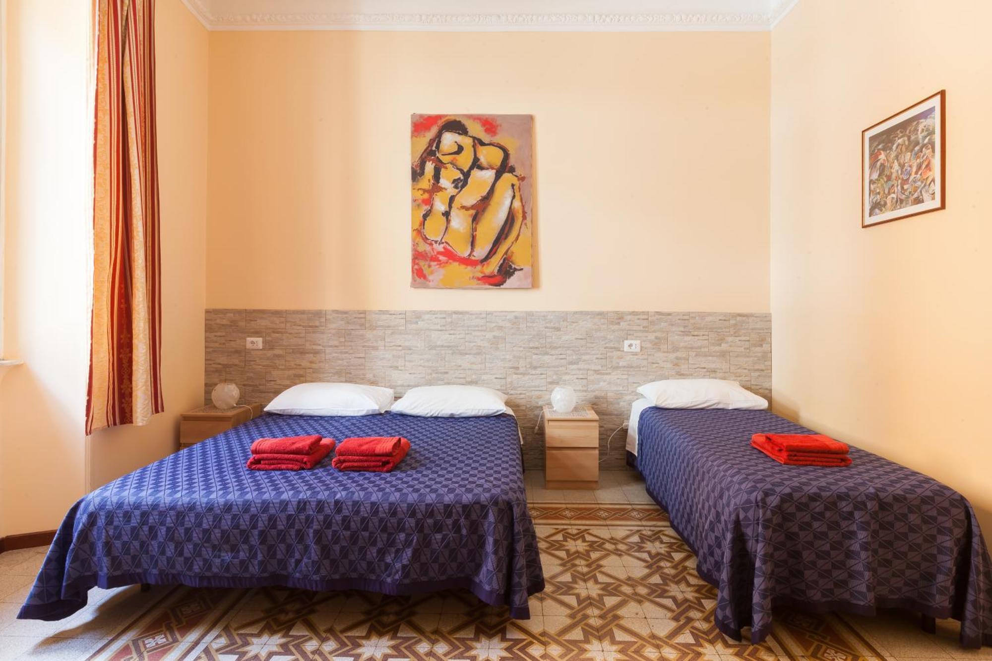 Vierbettzimmer mit privatem externen Bad