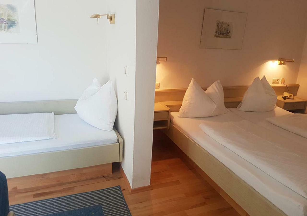 Comfort Dreibettzimmer mit Dusche