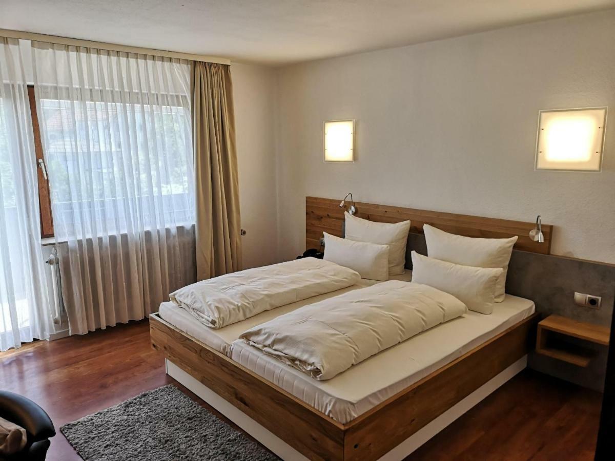 Doppelzimmer mit Balkon