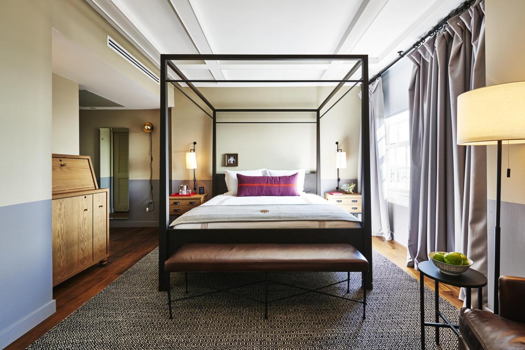 Premiere Zimmer mit Kingsize-Bett (barrierefrei)
