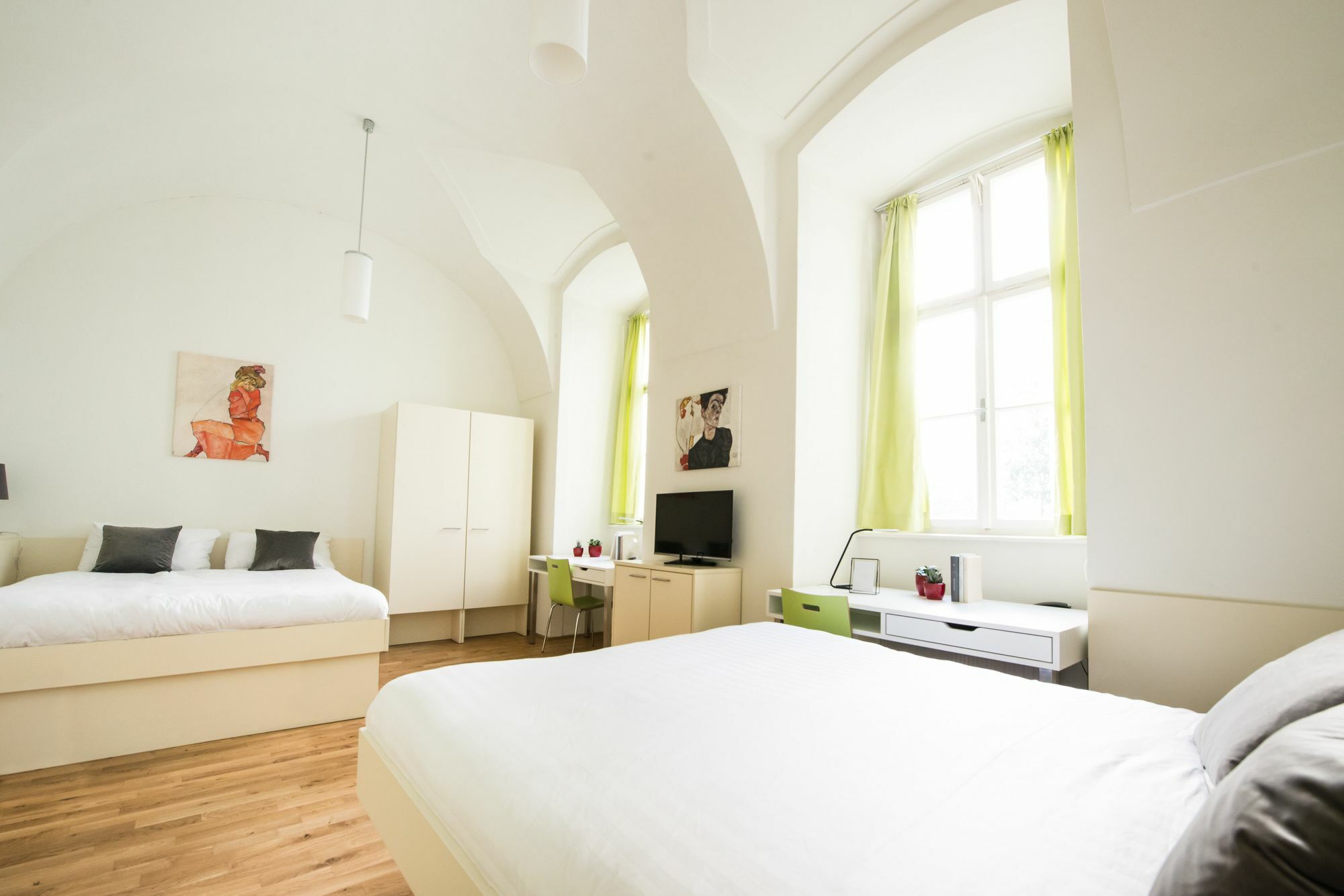 Studio (4 Erwachsene)