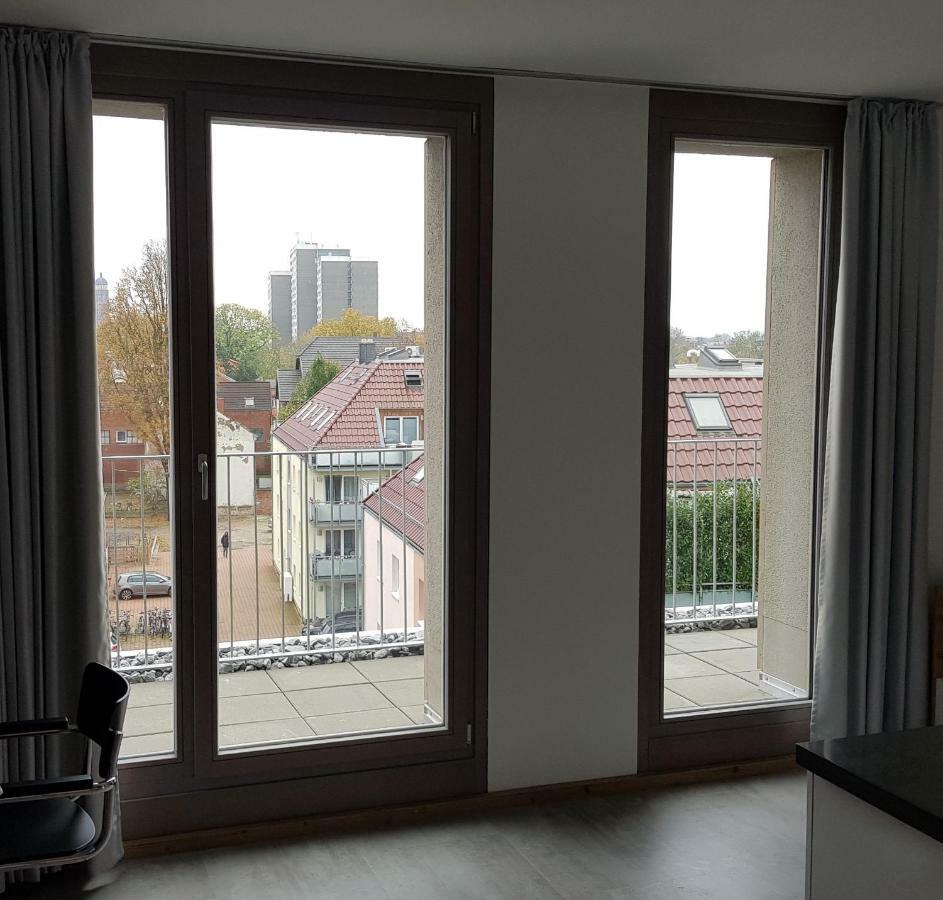 Studio mit Balkon