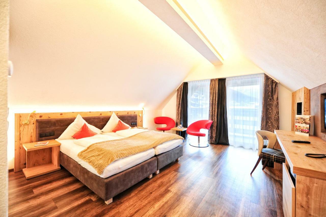 Doppelzimmer mit Balkon