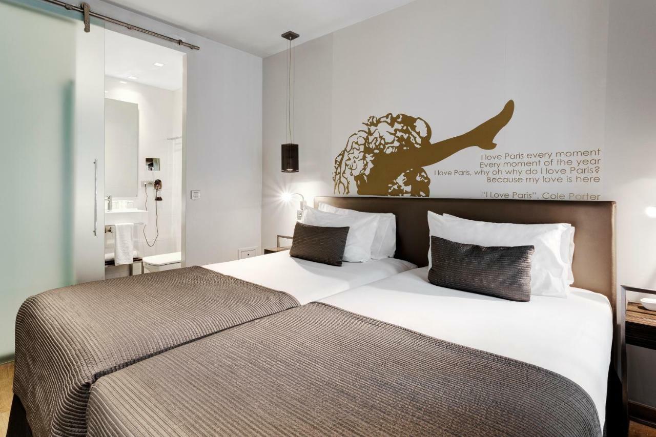 Doppel- oder Zweibettzimmer