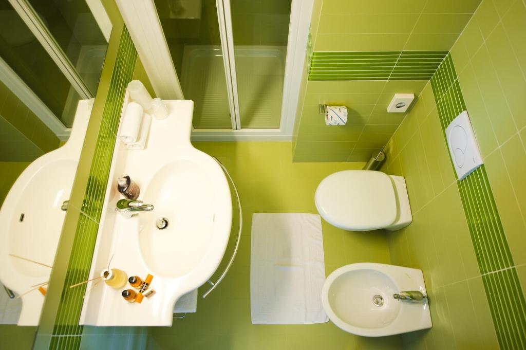Doppelzimmer mit seitlichem Seeblick