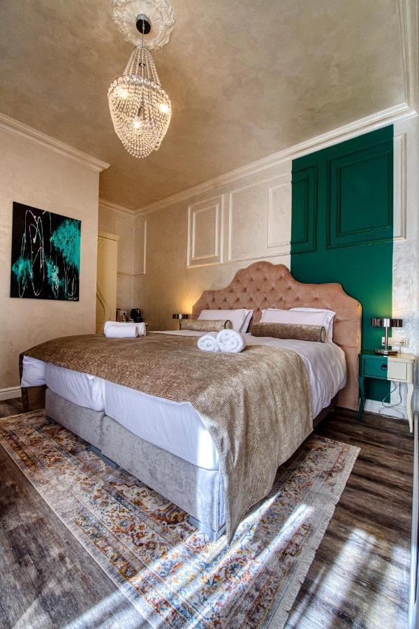 Deluxe Doppel-/Zweibettzimmer