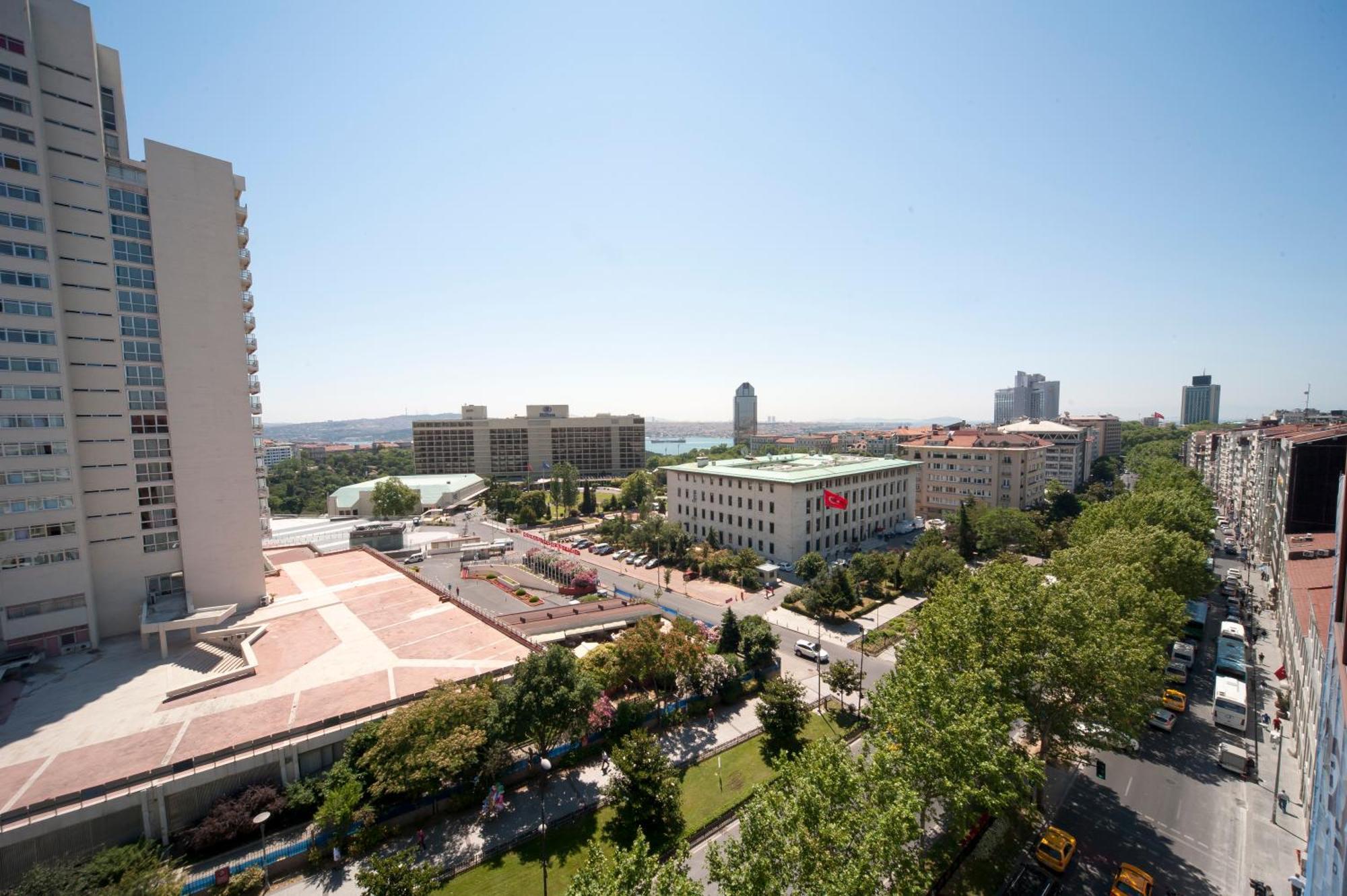 Deluxe Zimmer mit Stadtblick oder teilweisem Blick auf den Bosporus