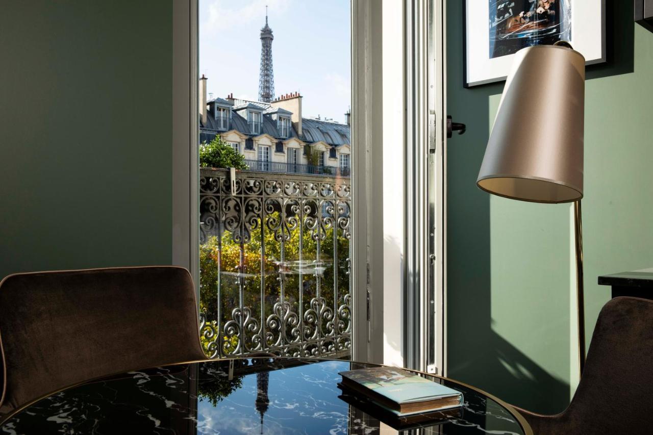 Deluxe Zimmer mit Balkon und Blick auf den Eiffelturm