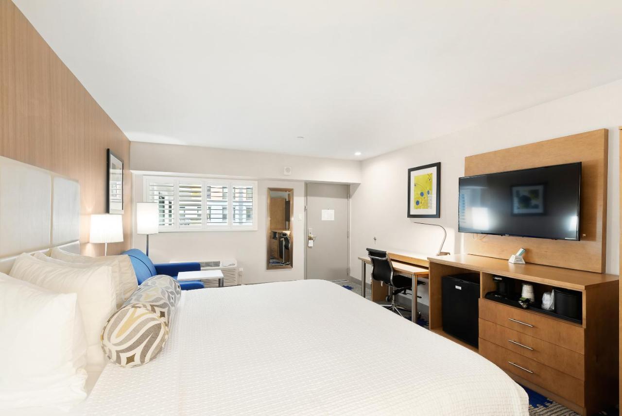 Zimmer mit Kingsize-Bett und Terrasse