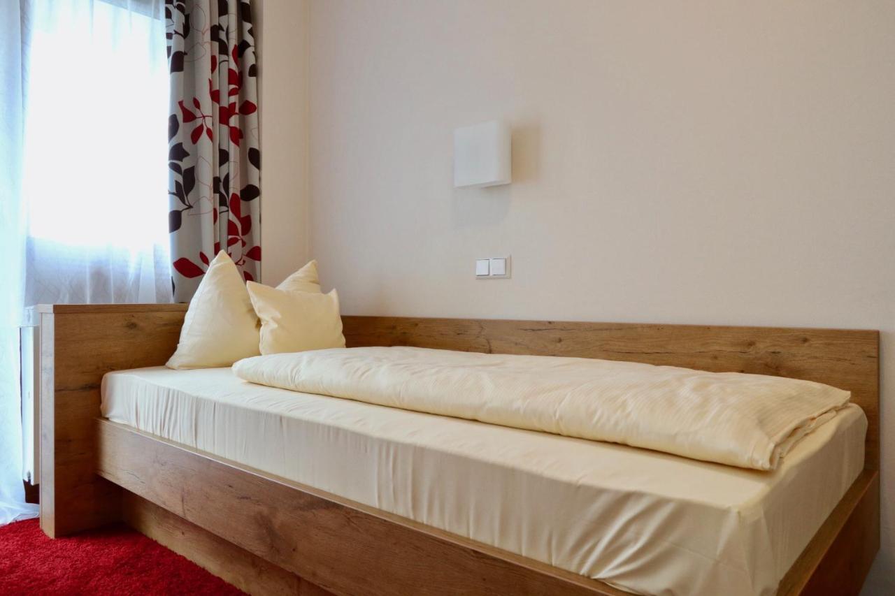 Zweibettzimmer
