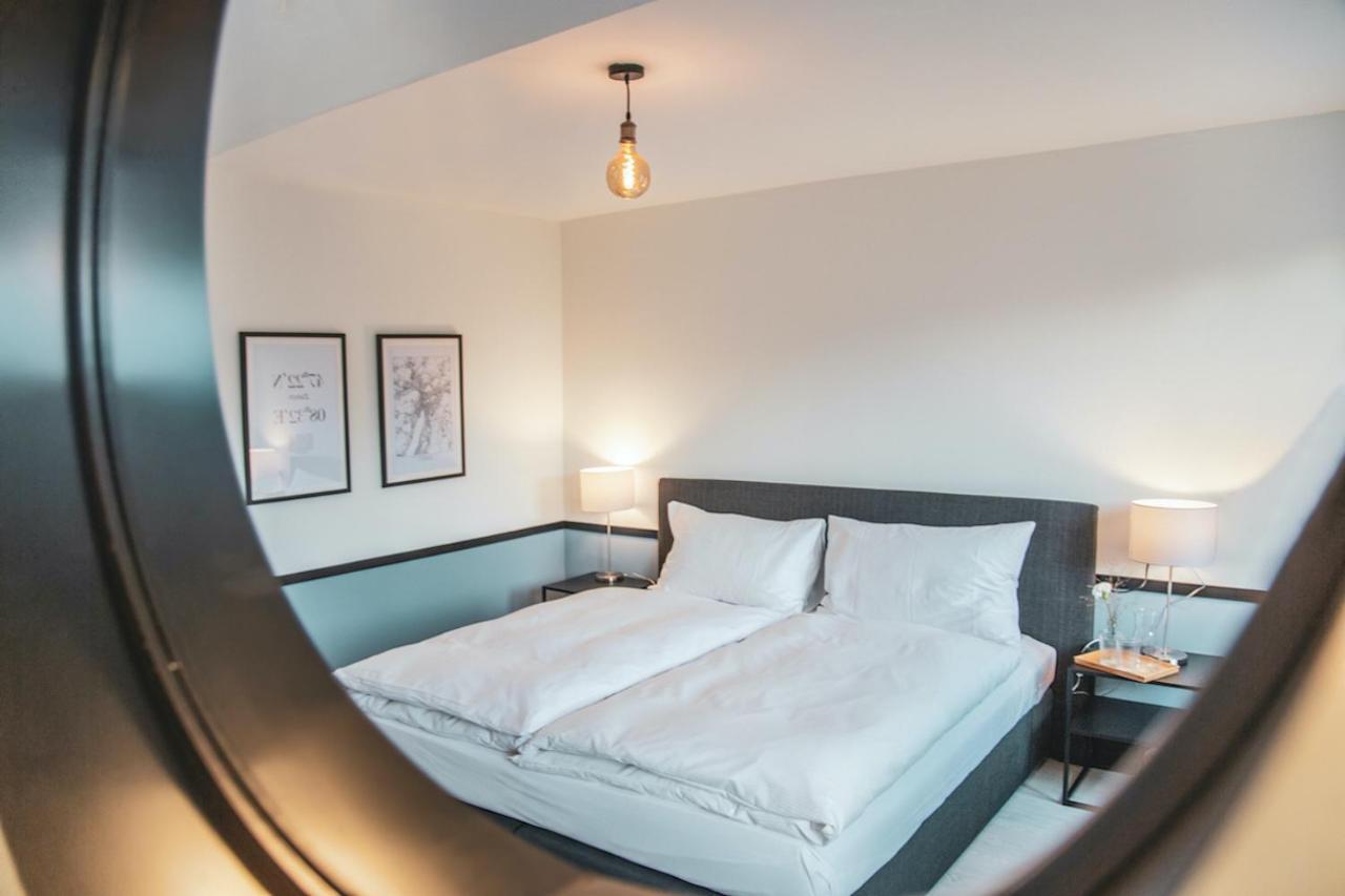 Doppelzimmer mit Flussblick und eigenem Bad