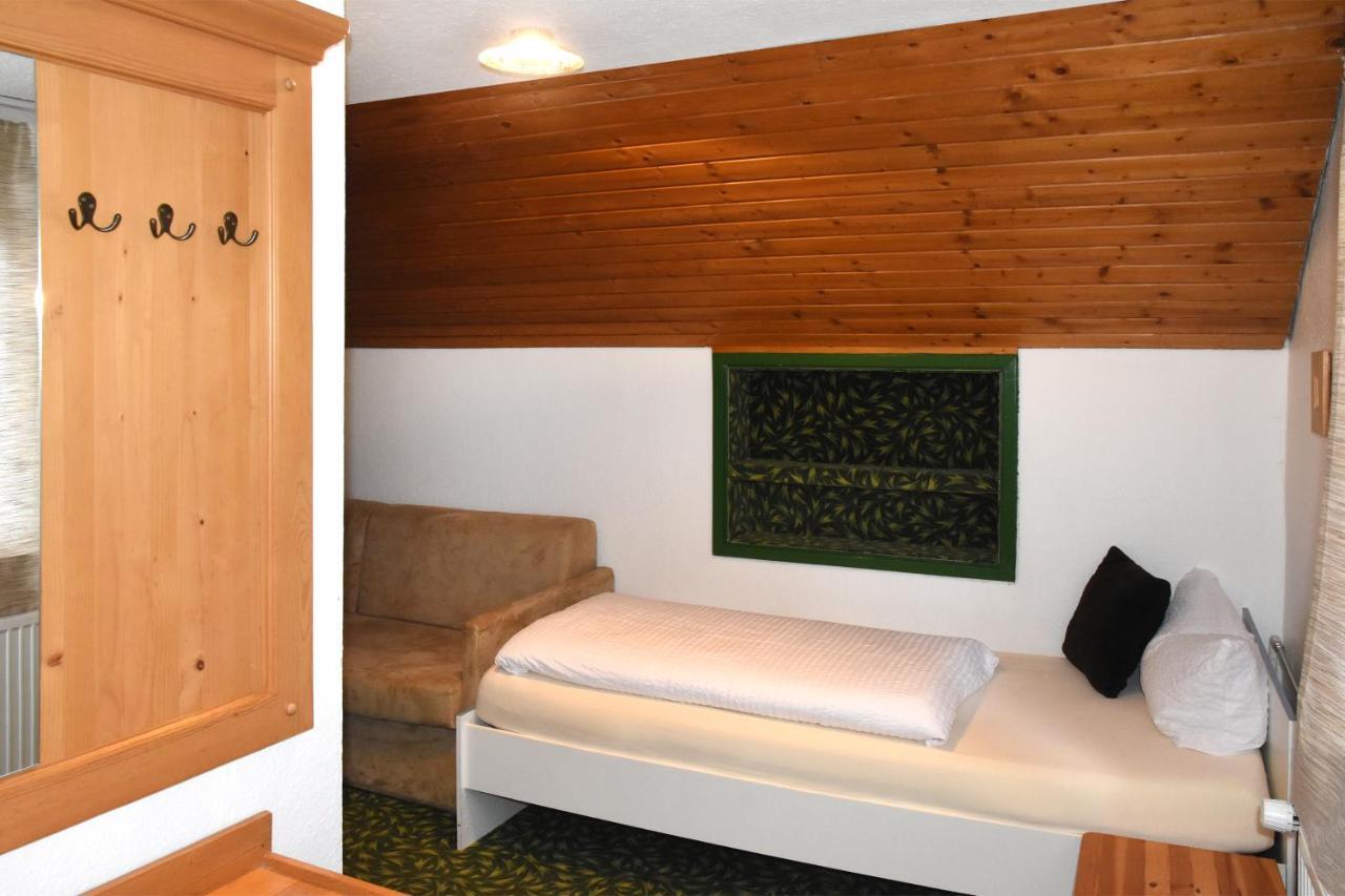 Triple Room with Balcony,963460123:JPEG