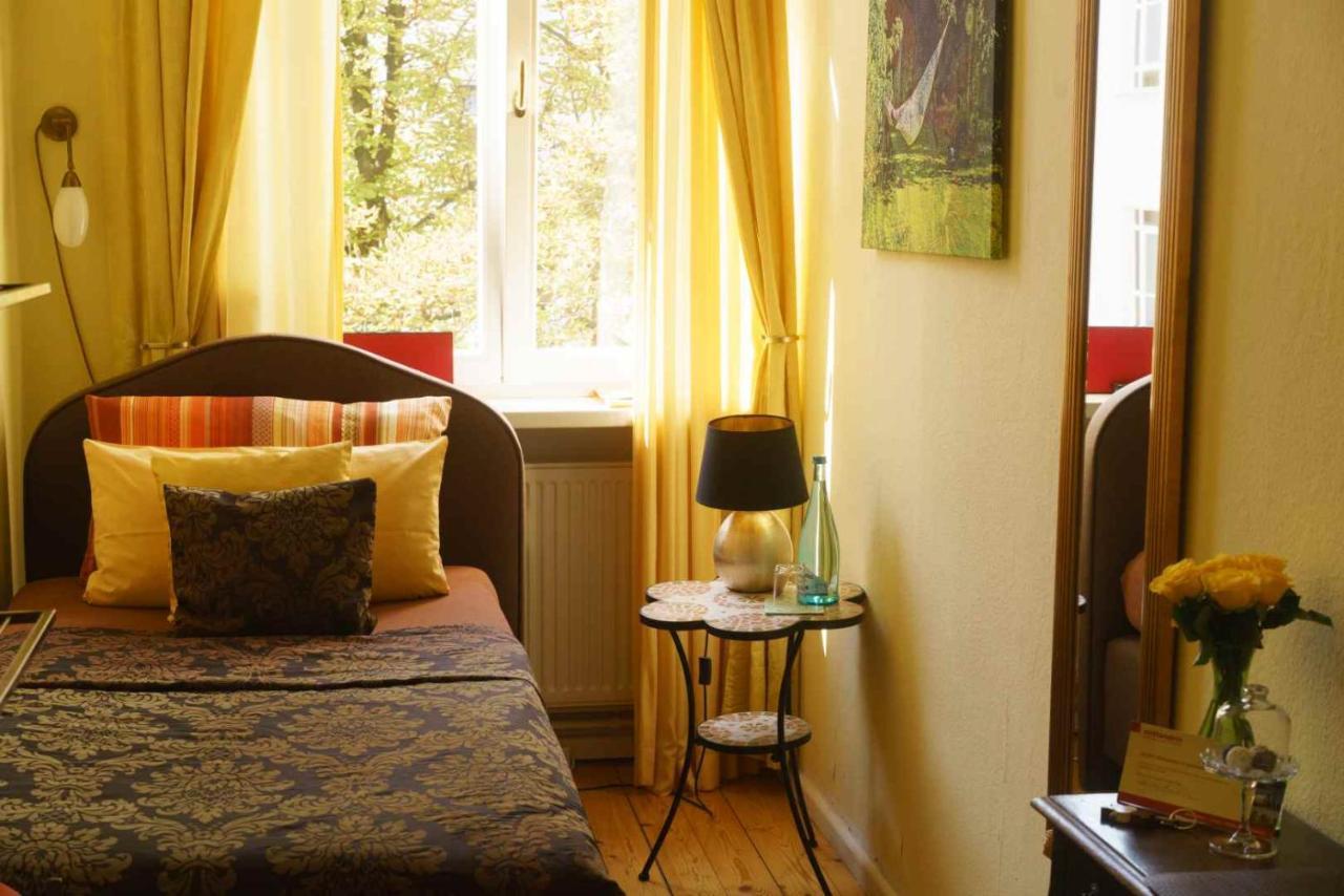 Einzelzimmer mit Gemeinschaftsbad