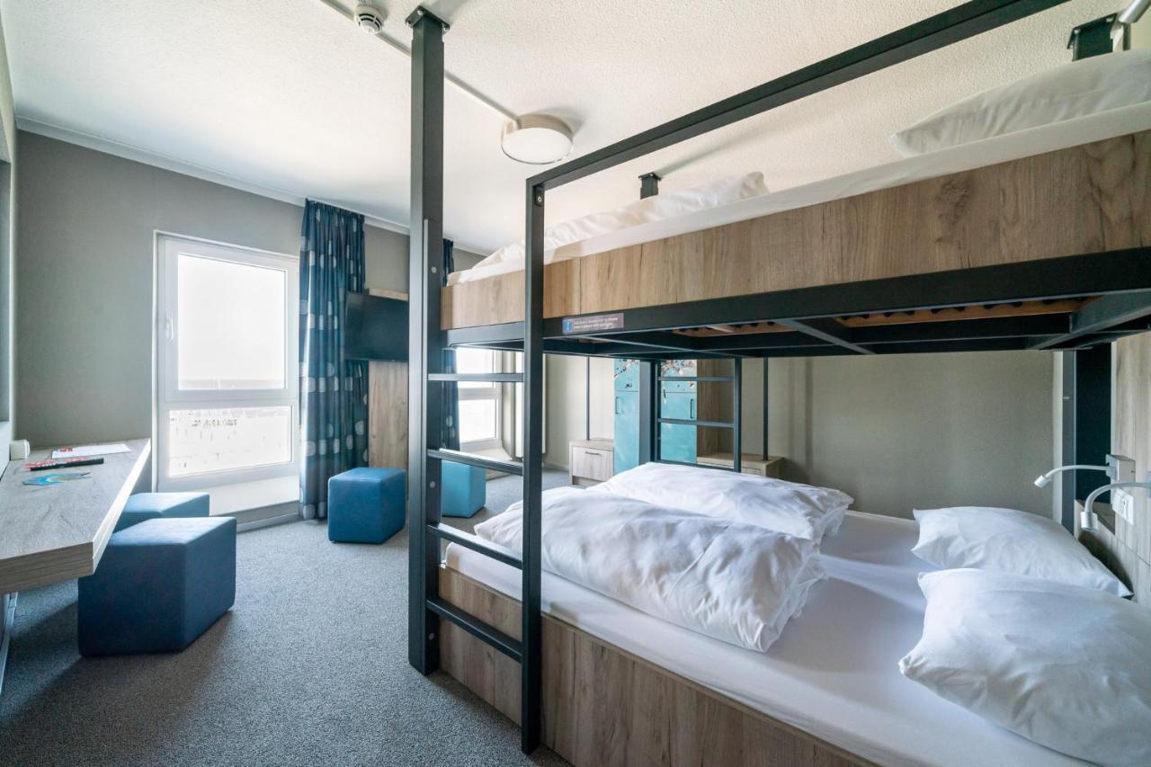 Vierbettzimmer mit eigenem Bad