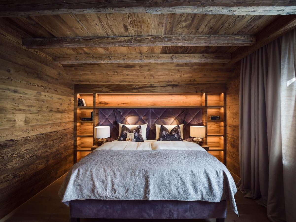 Deluxe Room,977918386:JPEG