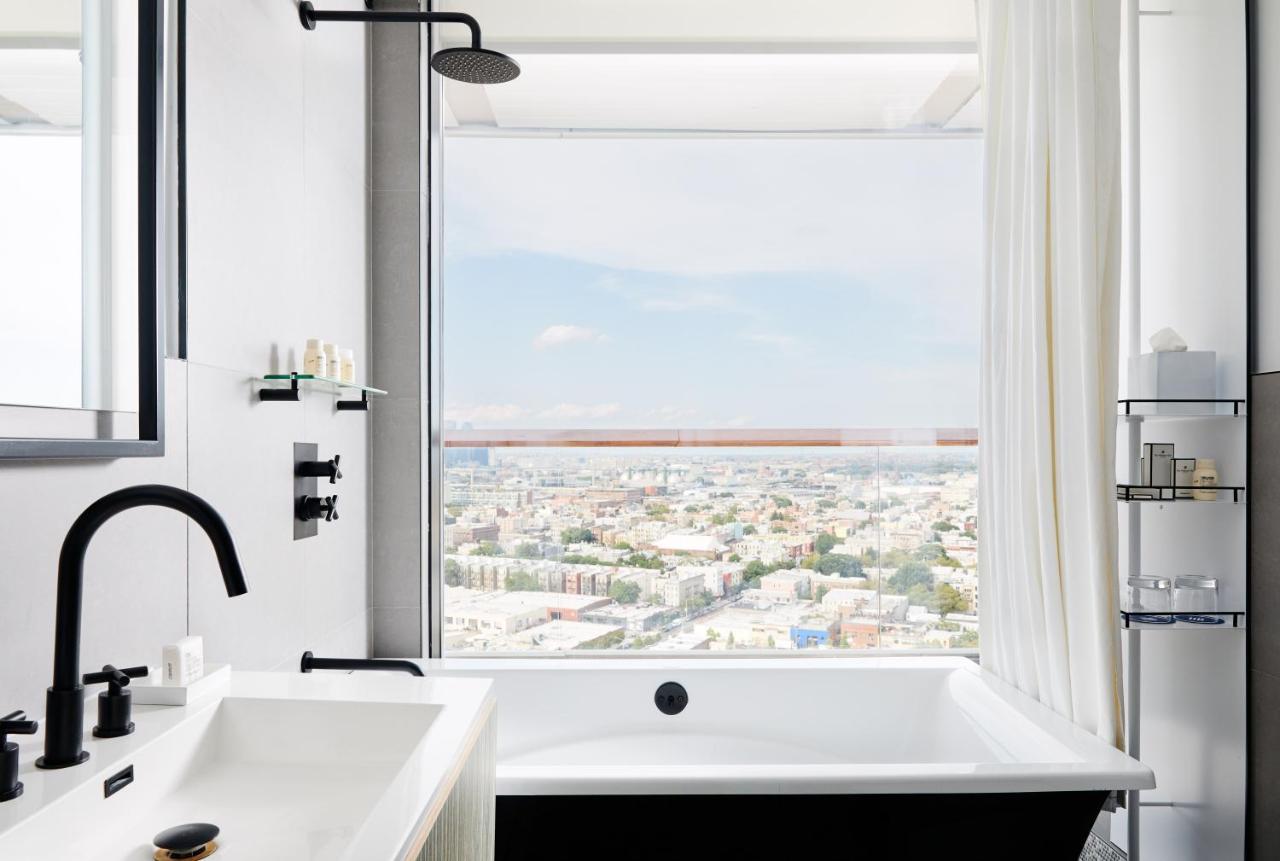 Manhattan-Blick-Ecksuite mit umlaufendem Balkon