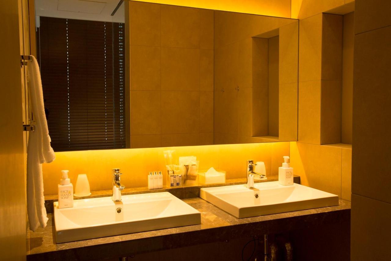 Premium Zweibettzimmer mit Aussicht vom Badezimmer – 15. bis 16. Etage, Nichtraucher