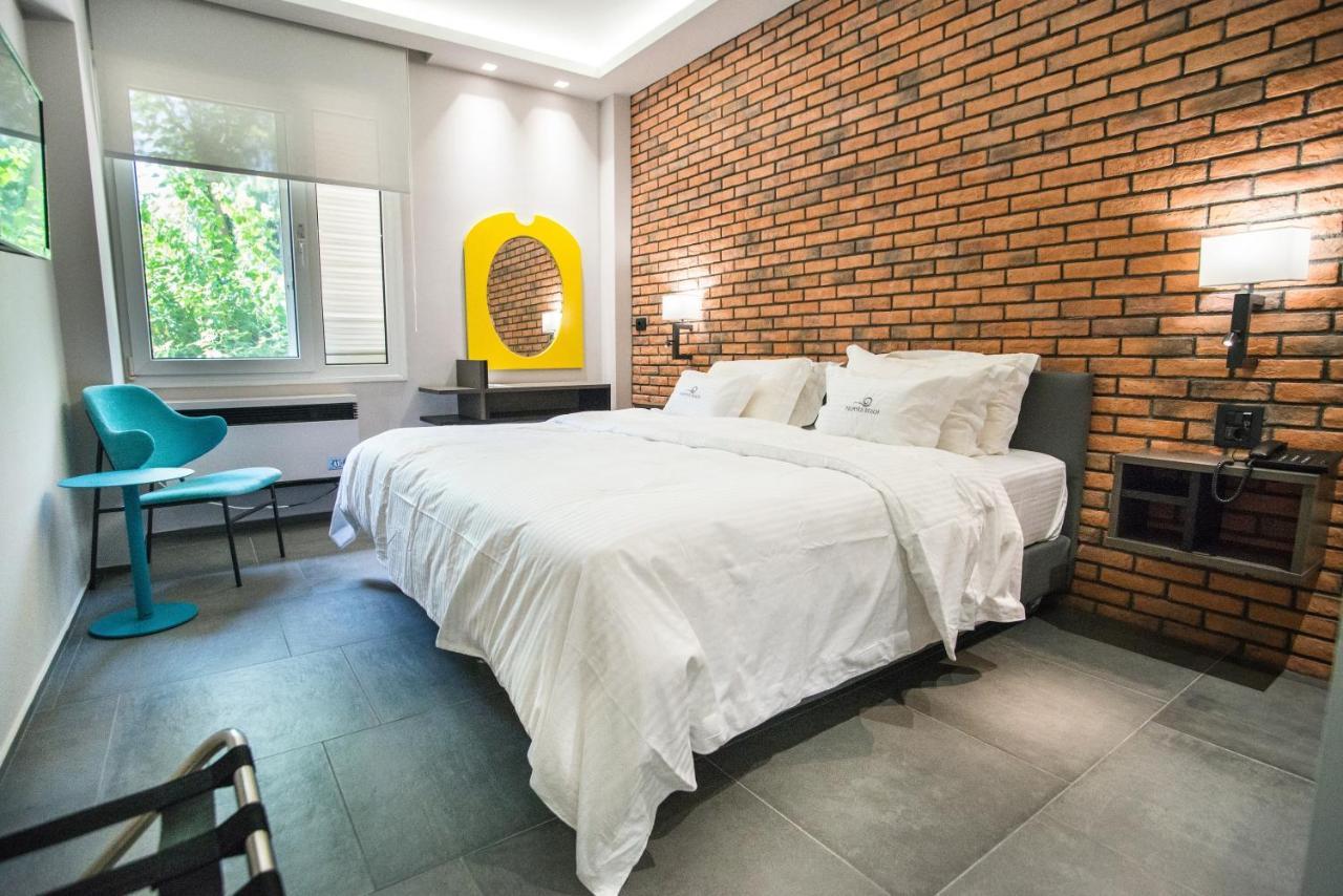 Doppel-/Zweibettzimmer mit Gartenblick