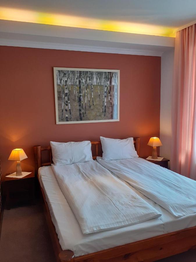 Zimmer mit Queensize-Bett