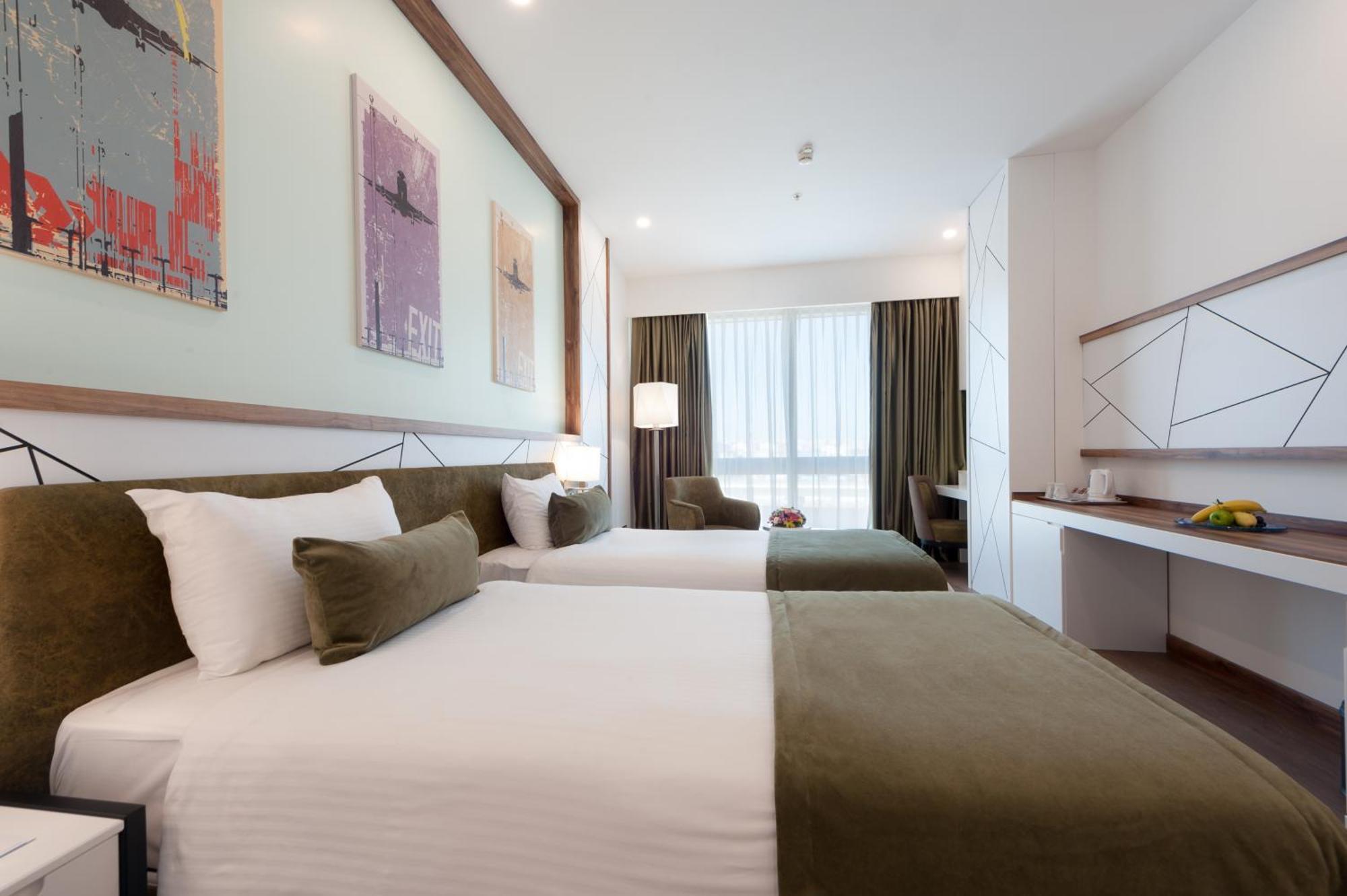 Deluxe Double or Twin Room with Fast Track,996221389:JPEG