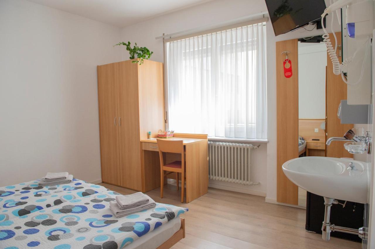 Doppelzimmer mit Gemeinschaftsbad