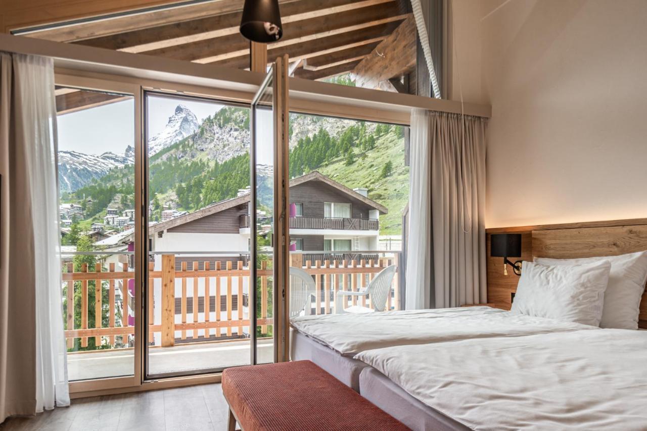 Junior Suite unter dem Dach mit Blick auf das Matterhorn