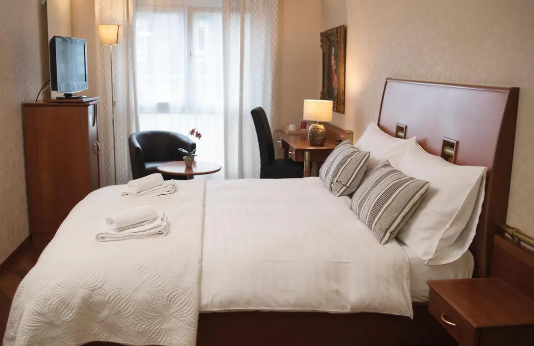 Hotel Regina-1