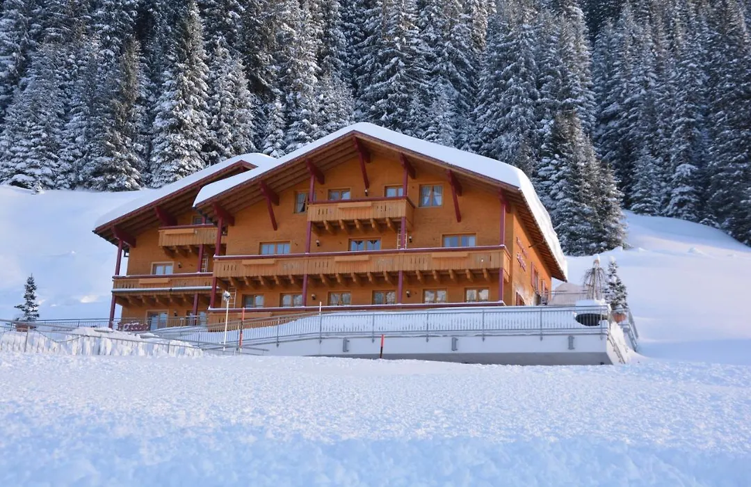 Hotel Garni Alpina-1