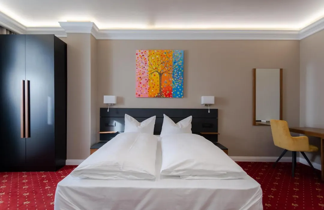 2H Horizon Hotel-1