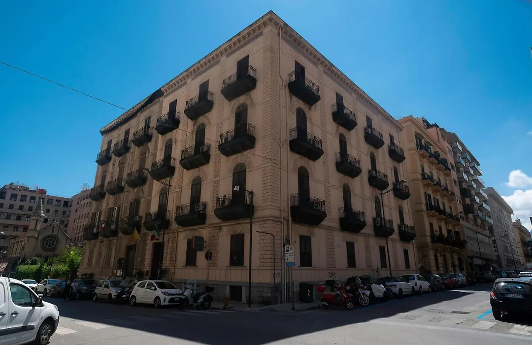 Hotel Tonic-1