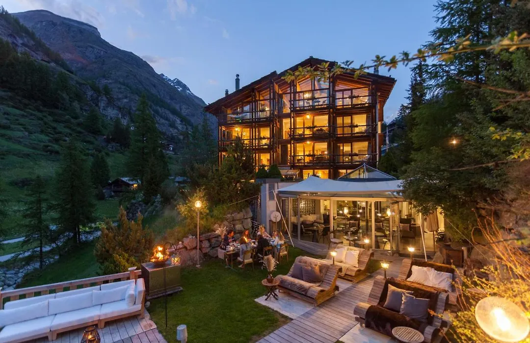 Suitenhotel Zurbriggen-1