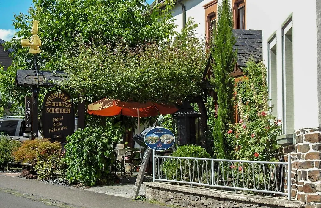 Weinhaus Burg-Schneider-1