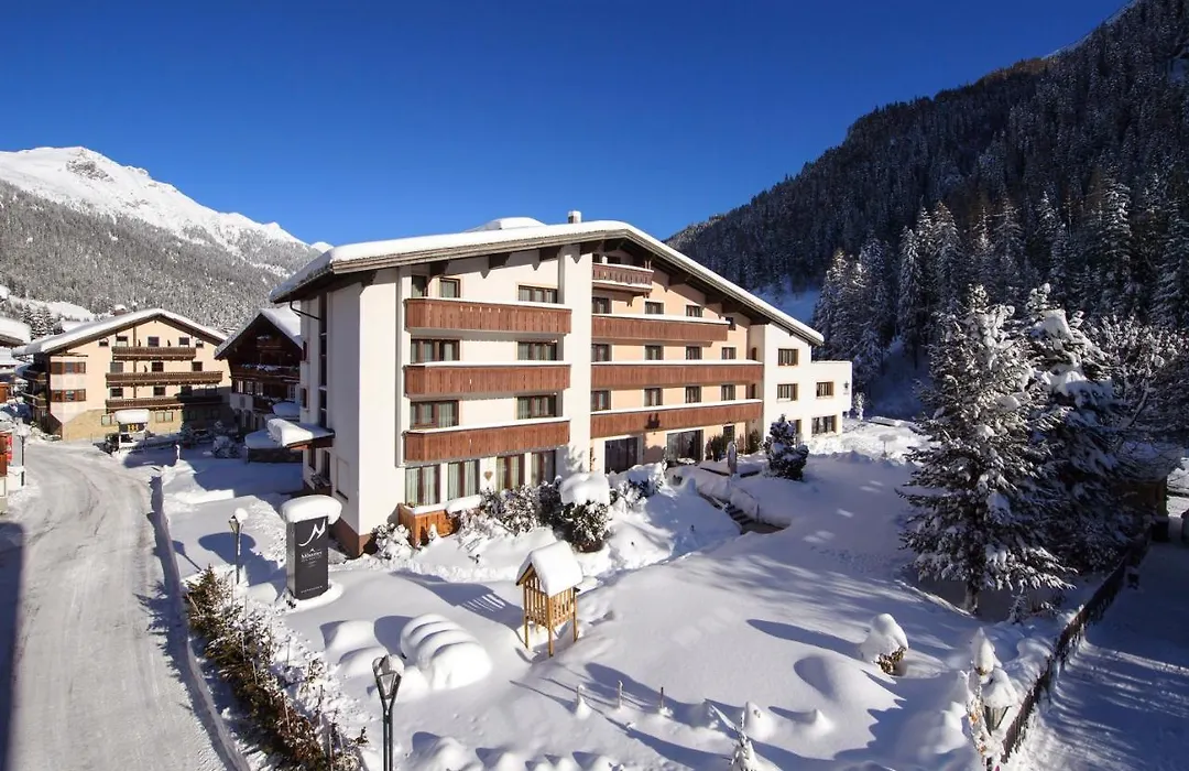 Quality Hosts Arlberg Hotel Garni Mössmer-1