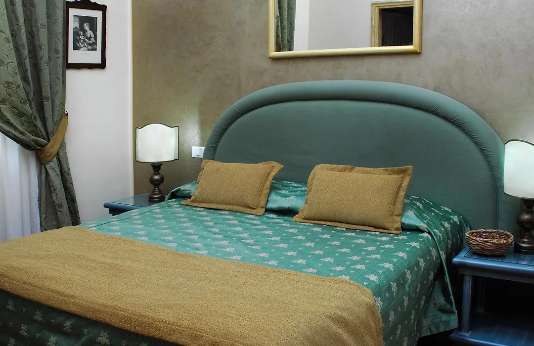 Relais Dante E Beatrice-1