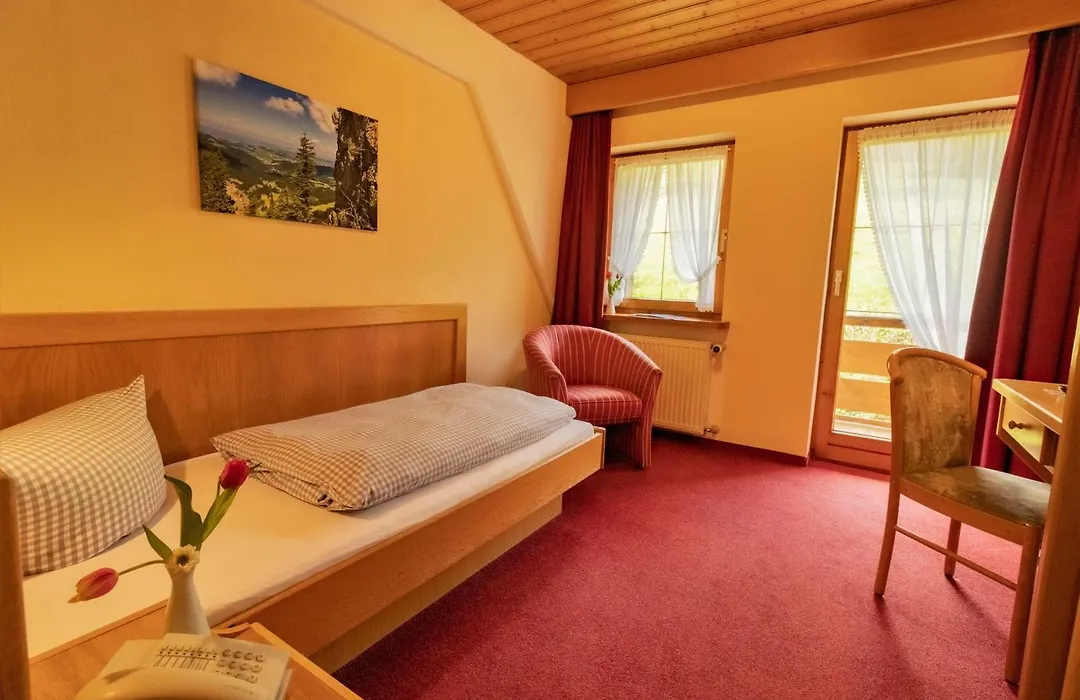 Berg- und Aktivhotel Edelsberg GmbH-1
