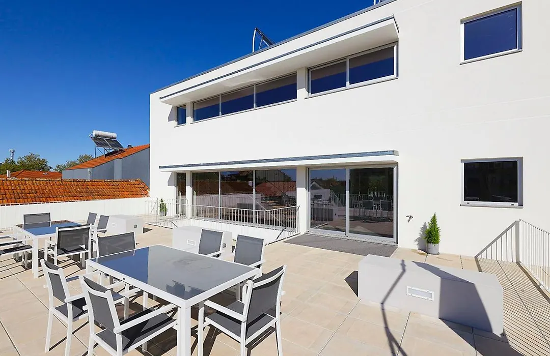 Uporto House Residence-1