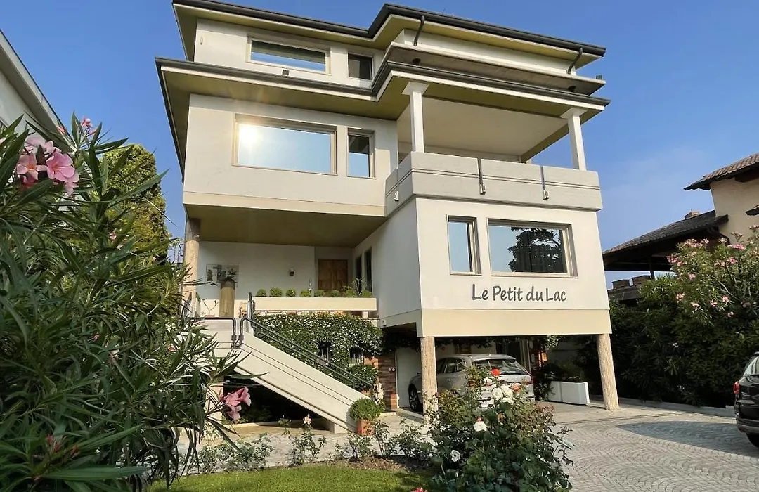 Le Petit Du Lac-1